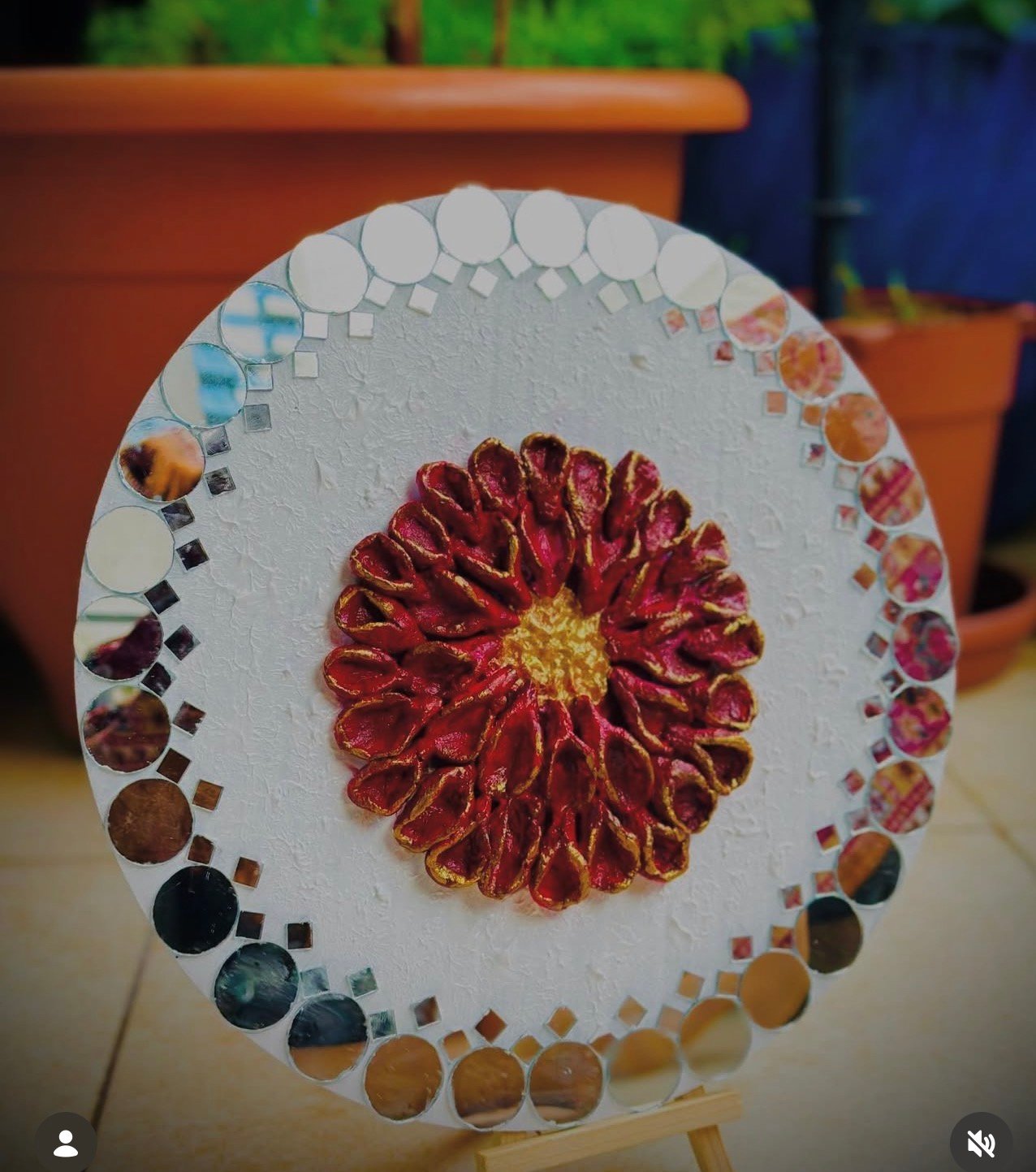 Crimson Lotus Textured Wall Plate